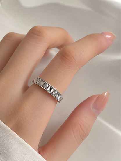 Hévara Celiné Ring (Zilver）J0354-1
